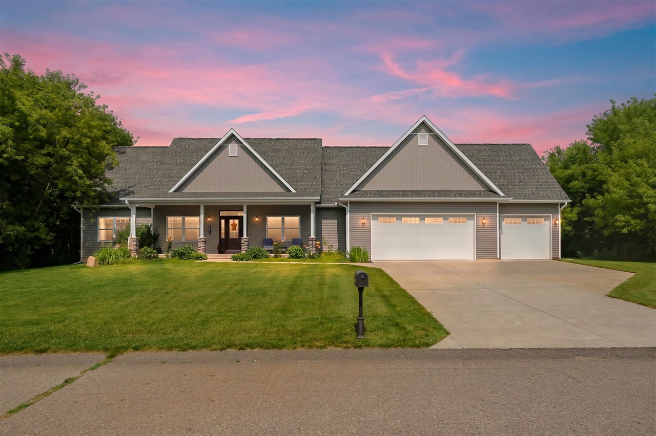 8817 Camomile Drive Property Photo 1