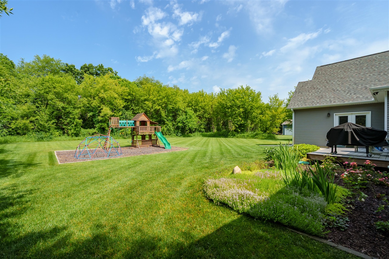 8817 Camomile Drive Property Photo 37