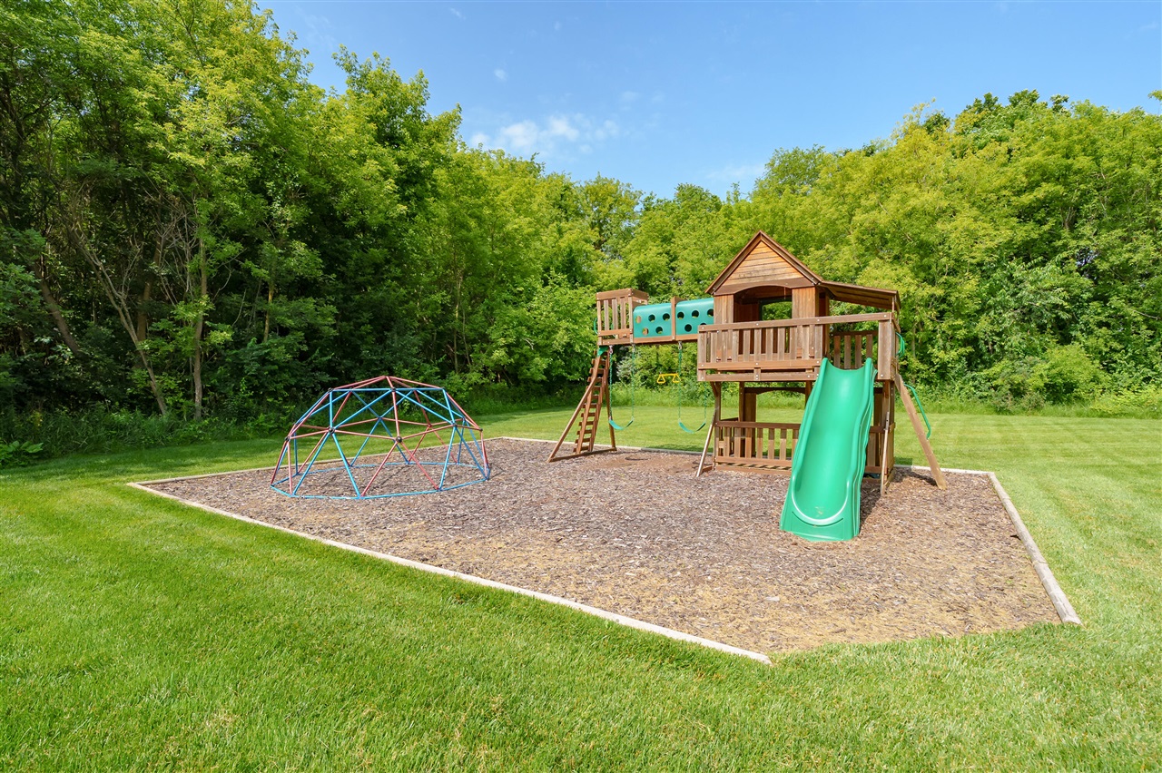8817 Camomile Drive Property Photo 38