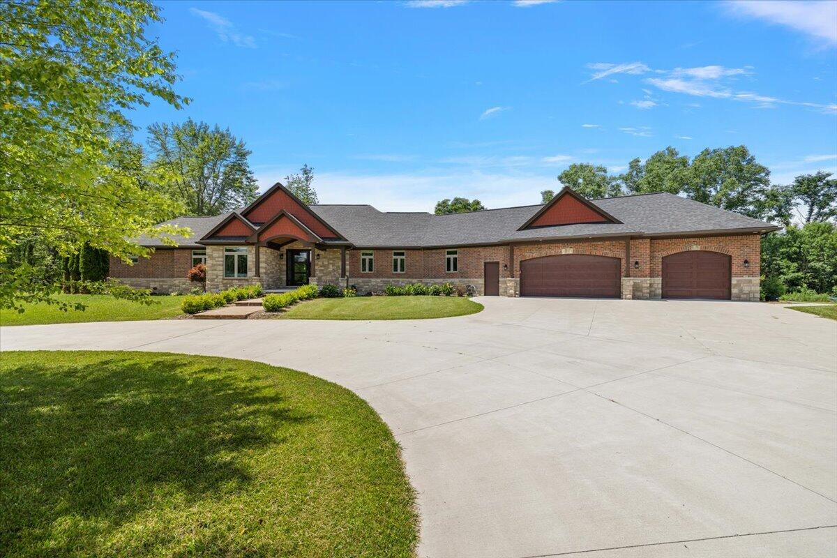 596 S Parker Road Property Photo 1