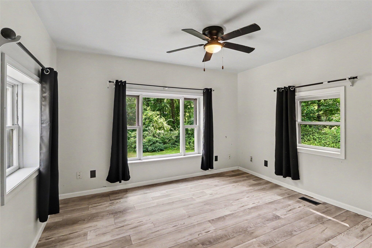 15068 Millard Road Property Photo 16