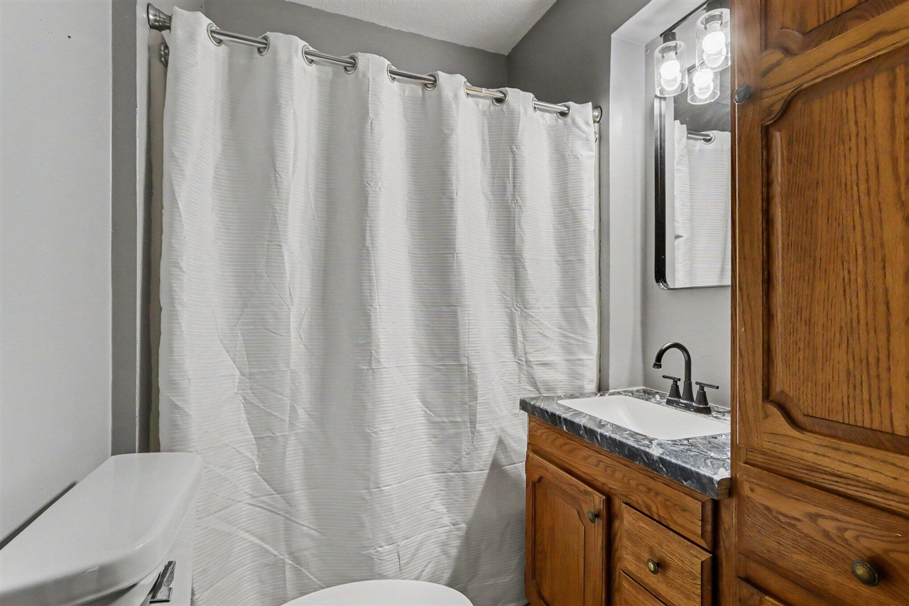 15068 Millard Road Property Photo 20
