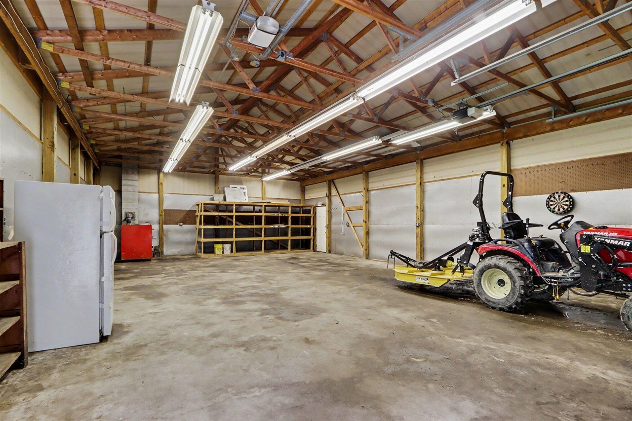 15068 Millard Road Property Photo 27
