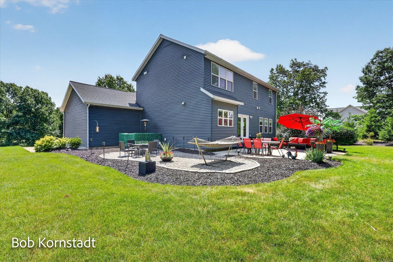 8059 Buttrick Ridge Trail Property Photo 2