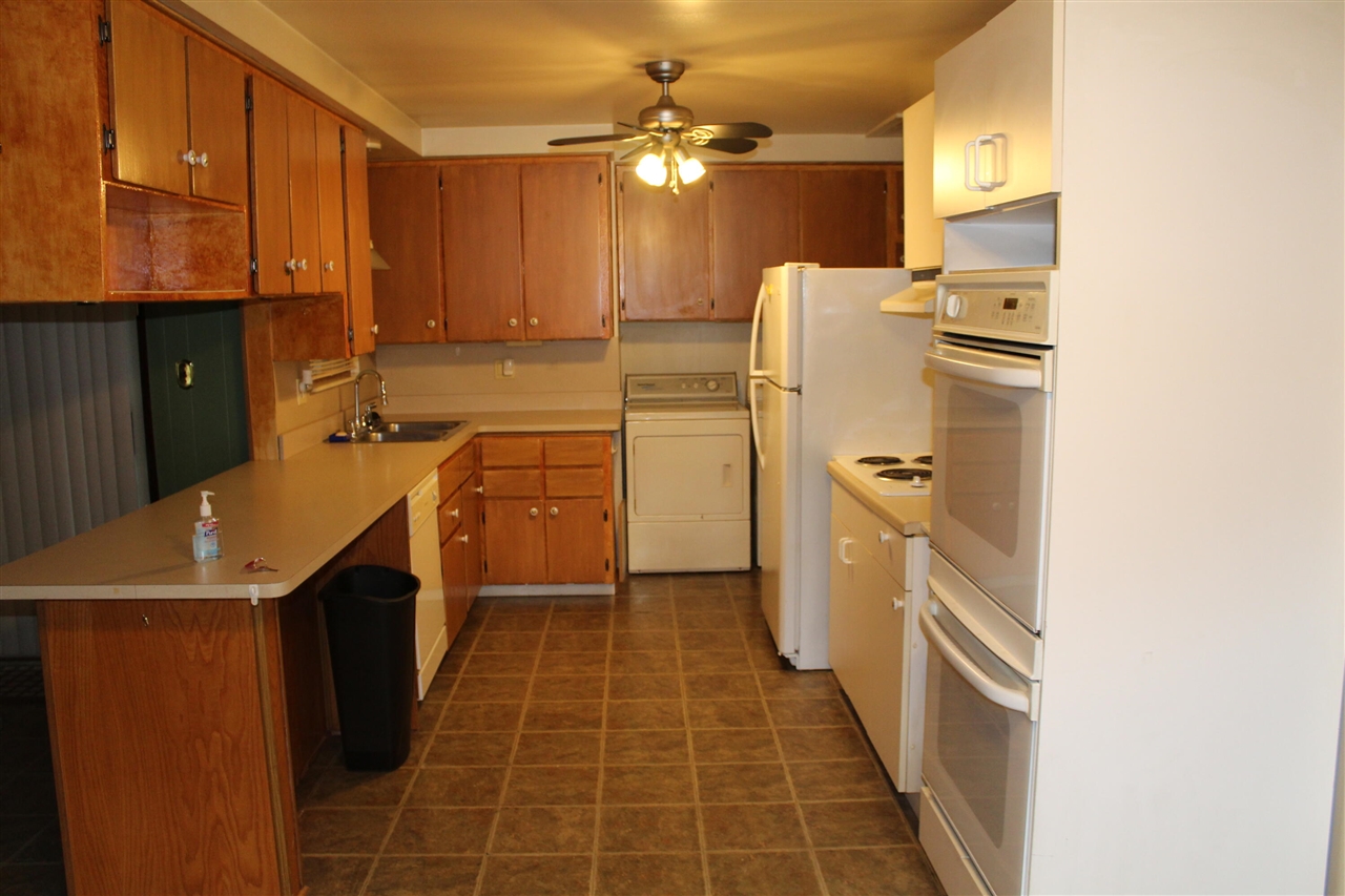 11717 Tecumseh Avenue Property Photo 10