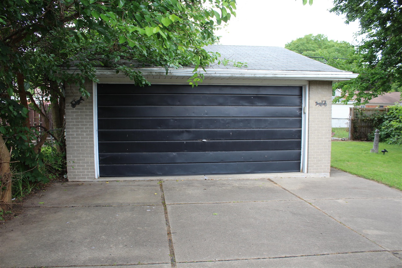 11717 Tecumseh Avenue Property Photo 15