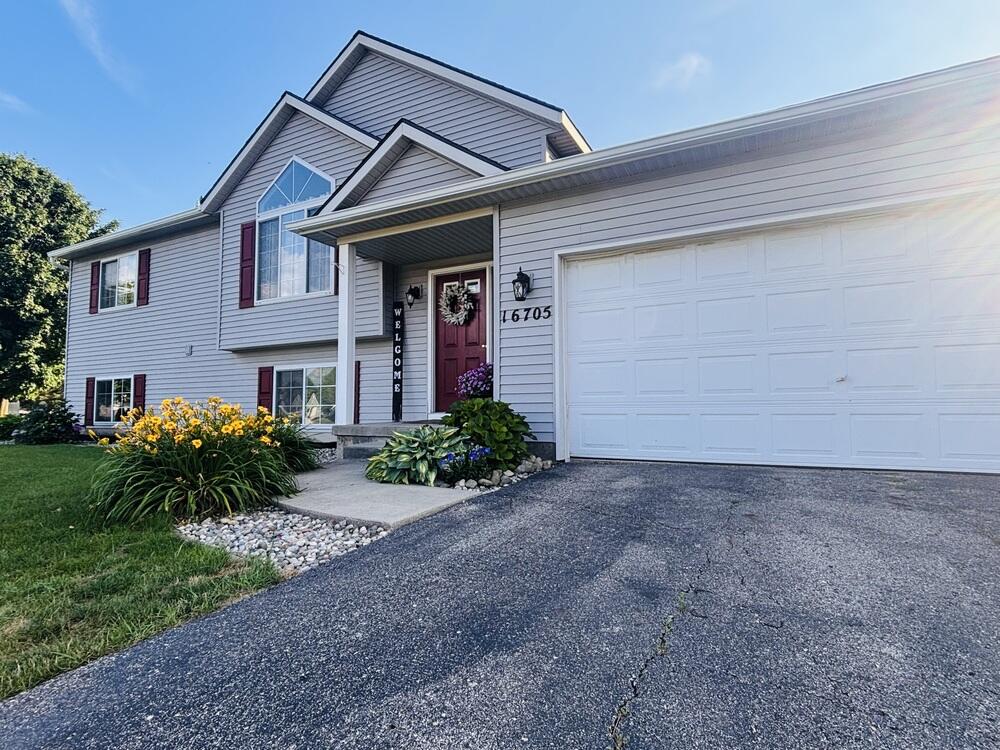 16705 Antler Drive Property Photo 1