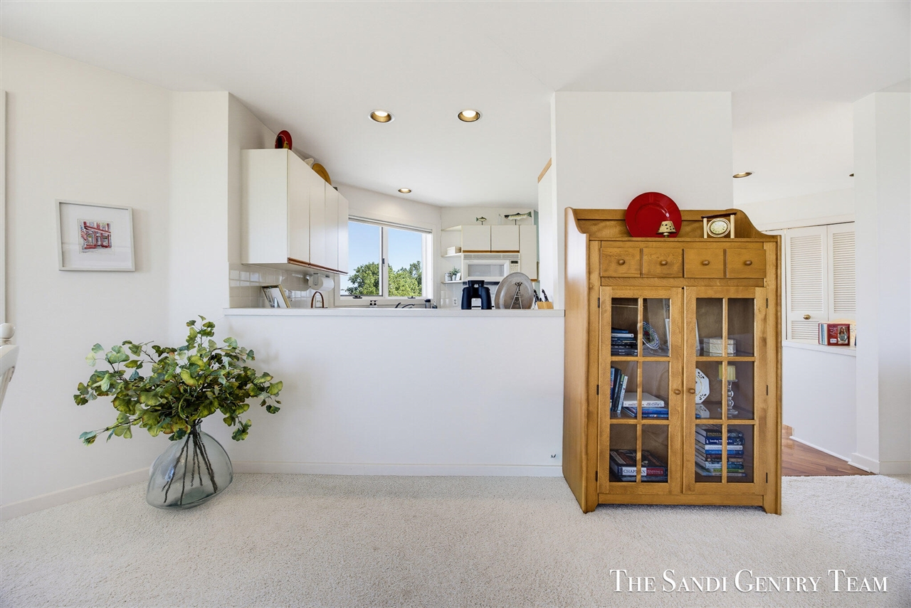 820 S Harbor Drive Property Photo 12