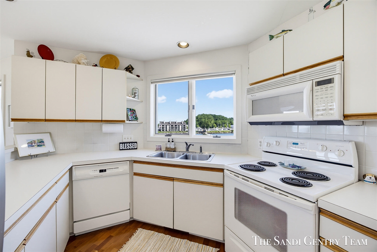 820 S Harbor Drive Property Photo 13