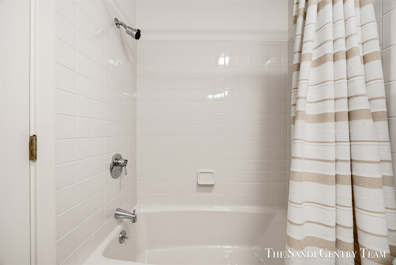 820 S Harbor Drive Property Photo 31