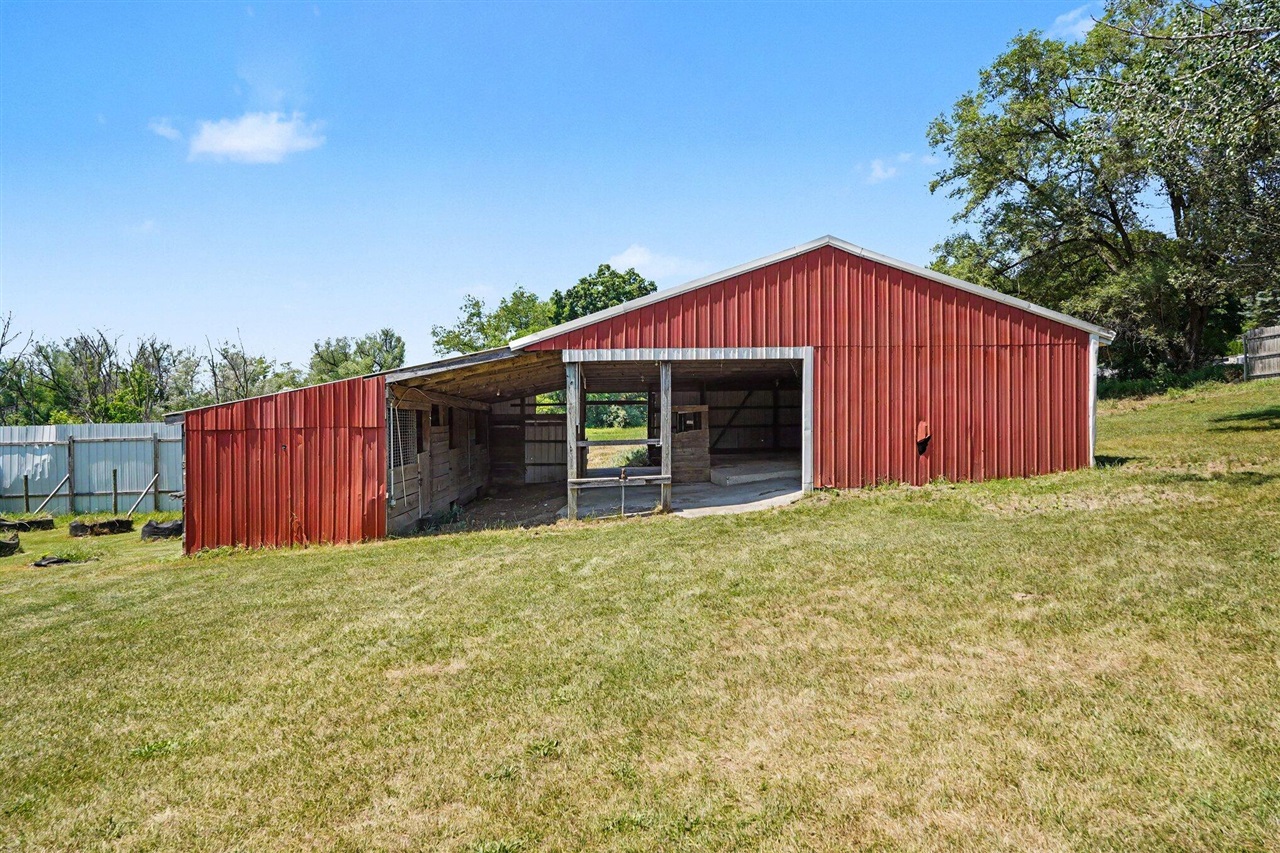 11645 W Bluewater Highway Property Photo 26