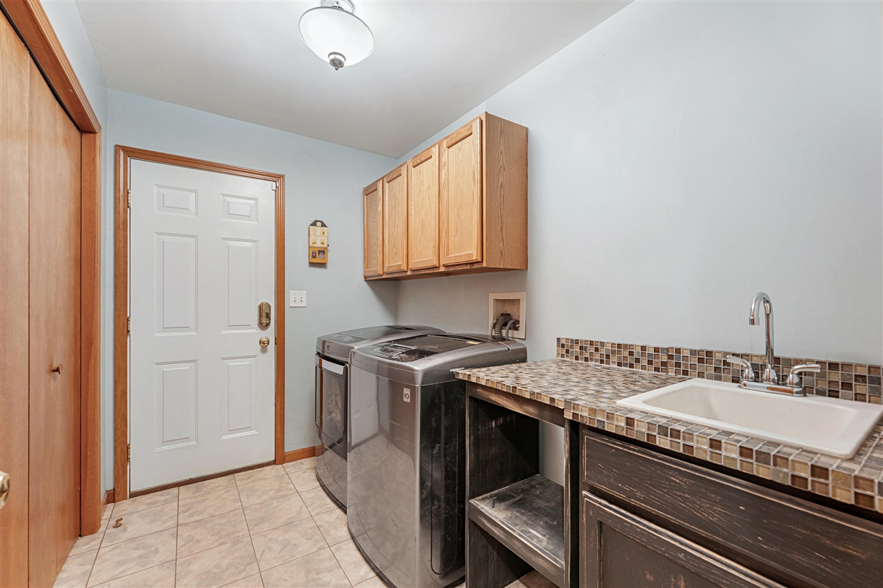87 67th Street Property Photo 15