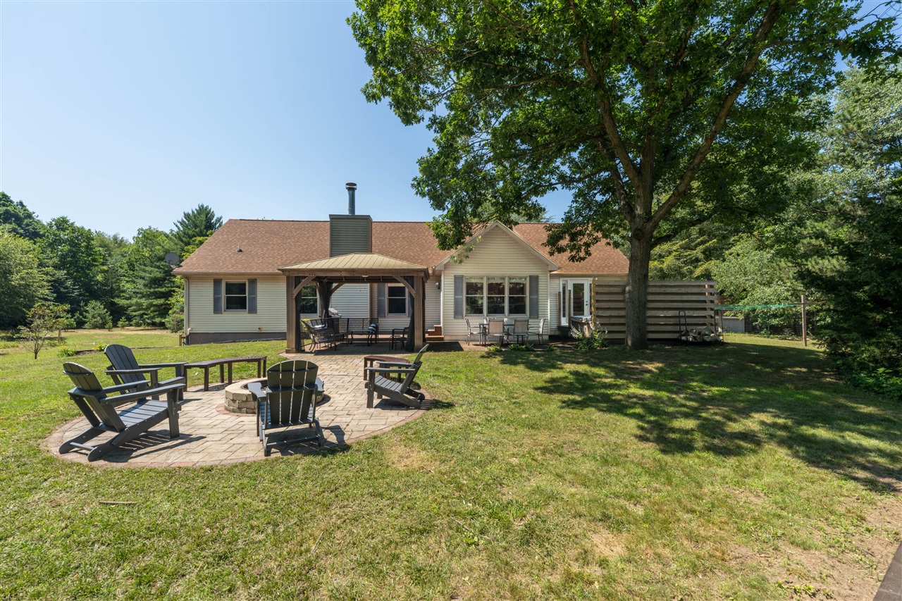 87 67th Street Property Photo 20