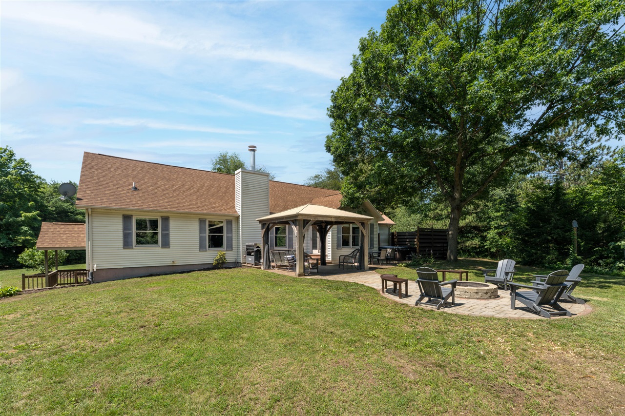 87 67th Street Property Photo 30