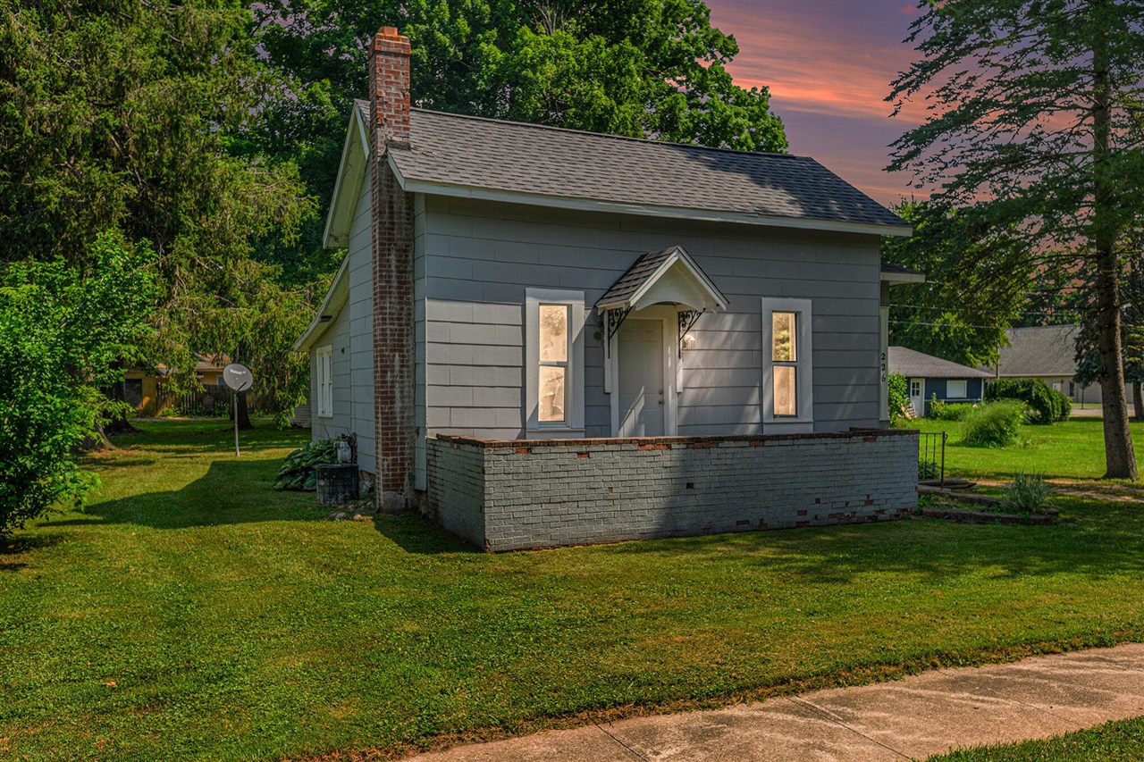 226 W Dibble Street Property Photo 1