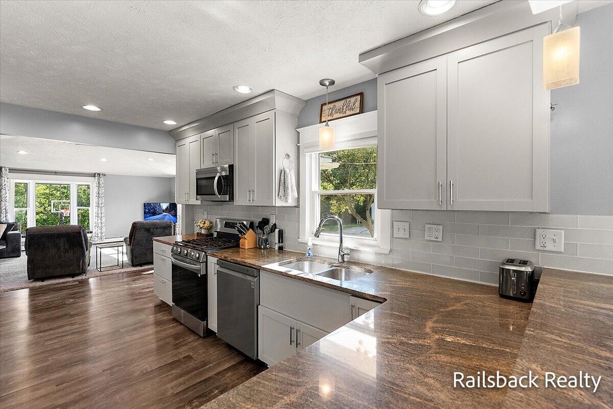 85 Orchard Drive Property Photo 11
