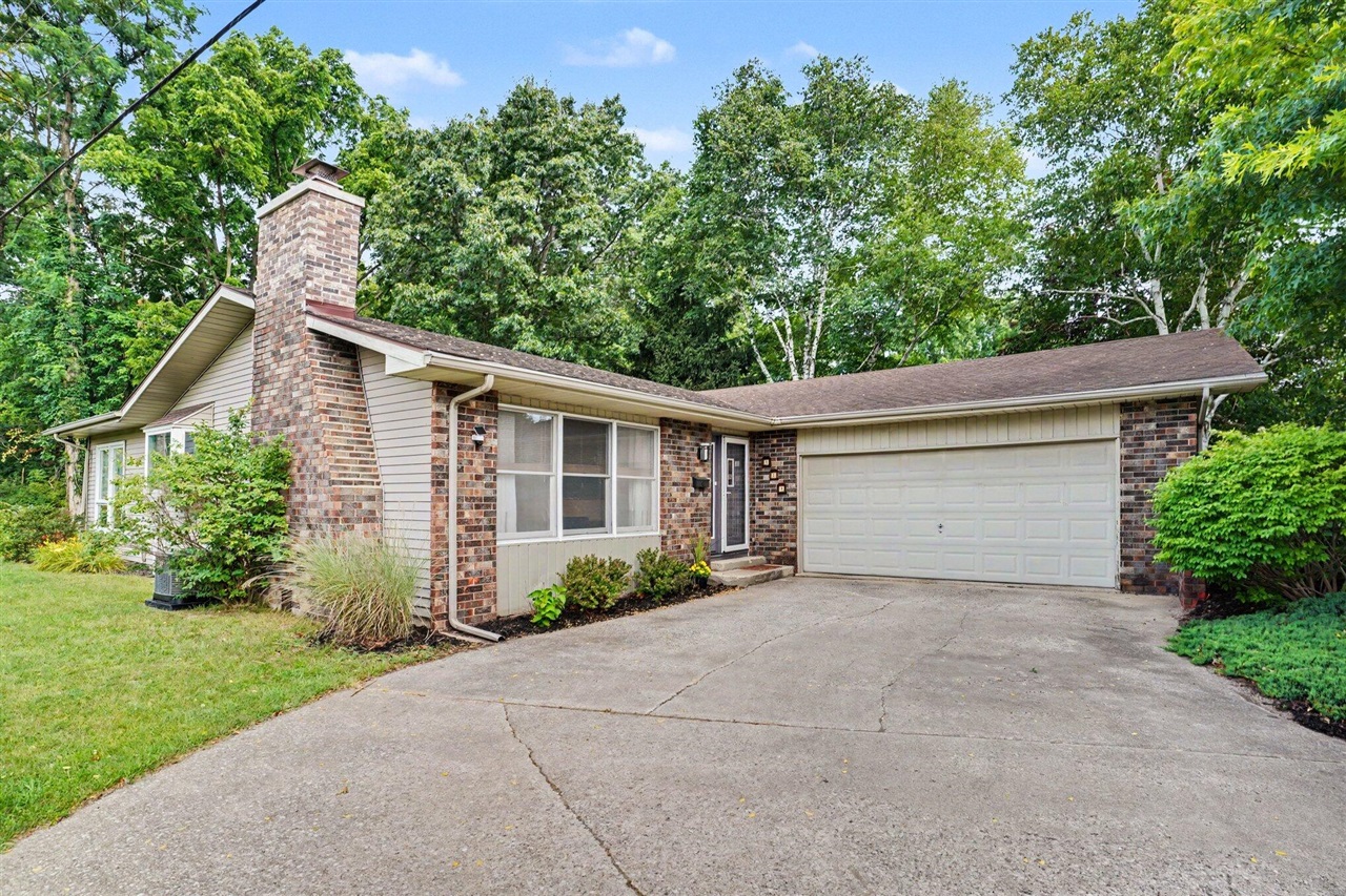 123 Bennett Avenue Property Photo 1