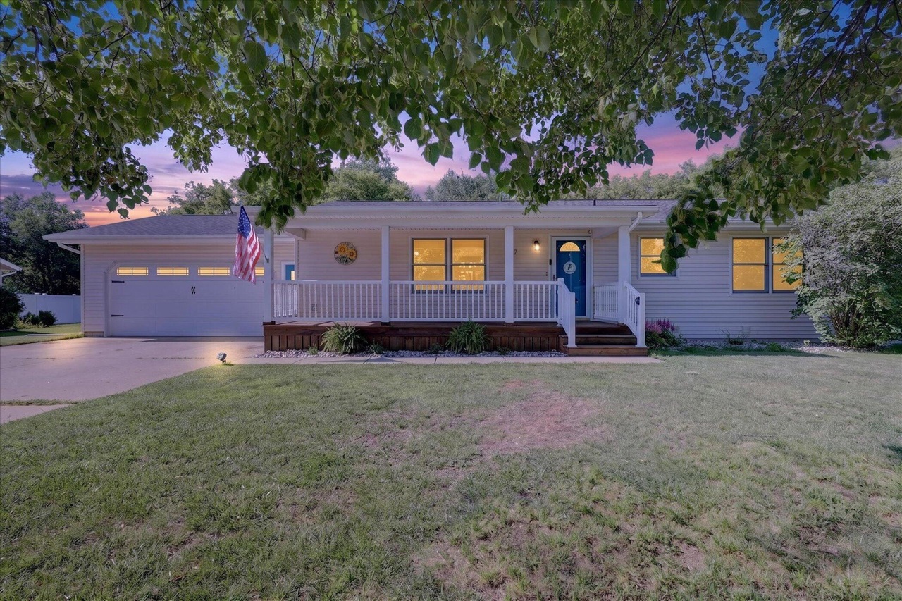 117 Charlotte Street Property Photo 1