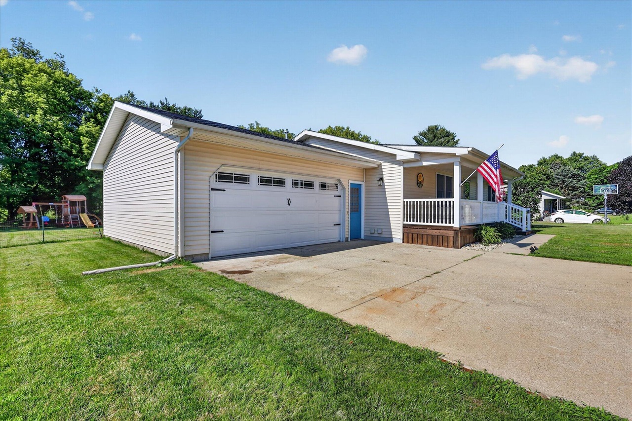 117 Charlotte Street Property Photo 2