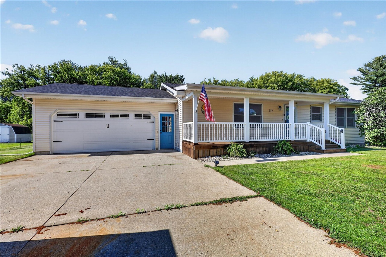 117 Charlotte Street Property Photo 3