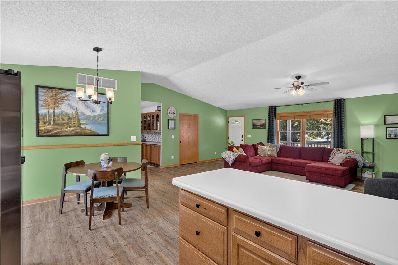 117 Charlotte Street Property Photo 16