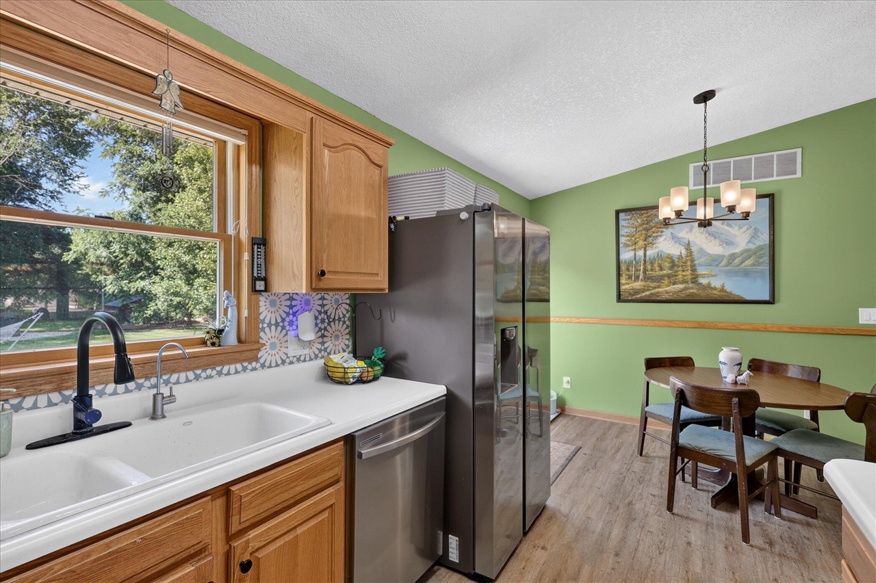 117 Charlotte Street Property Photo 23