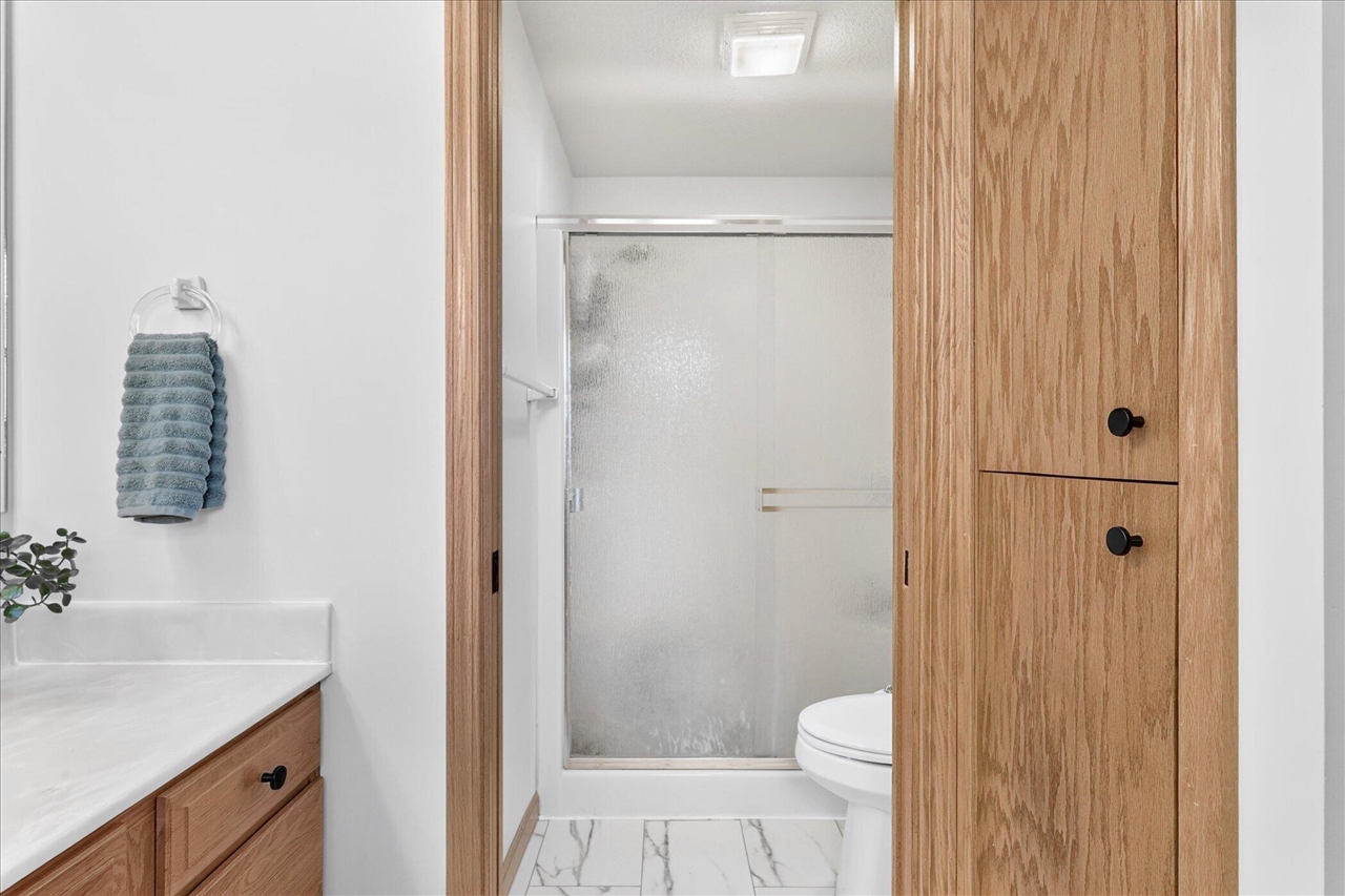 117 Charlotte Street Property Photo 27