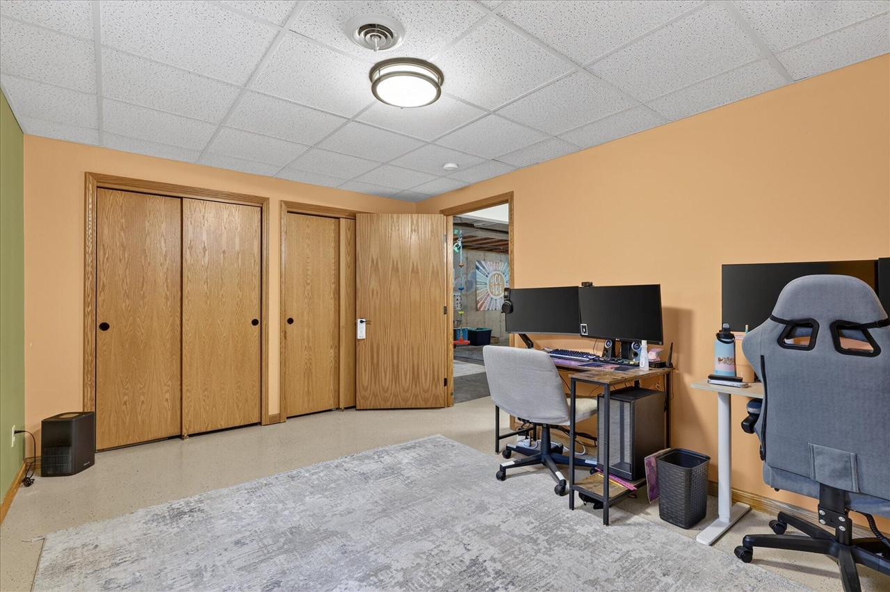 117 Charlotte Street Property Photo 32