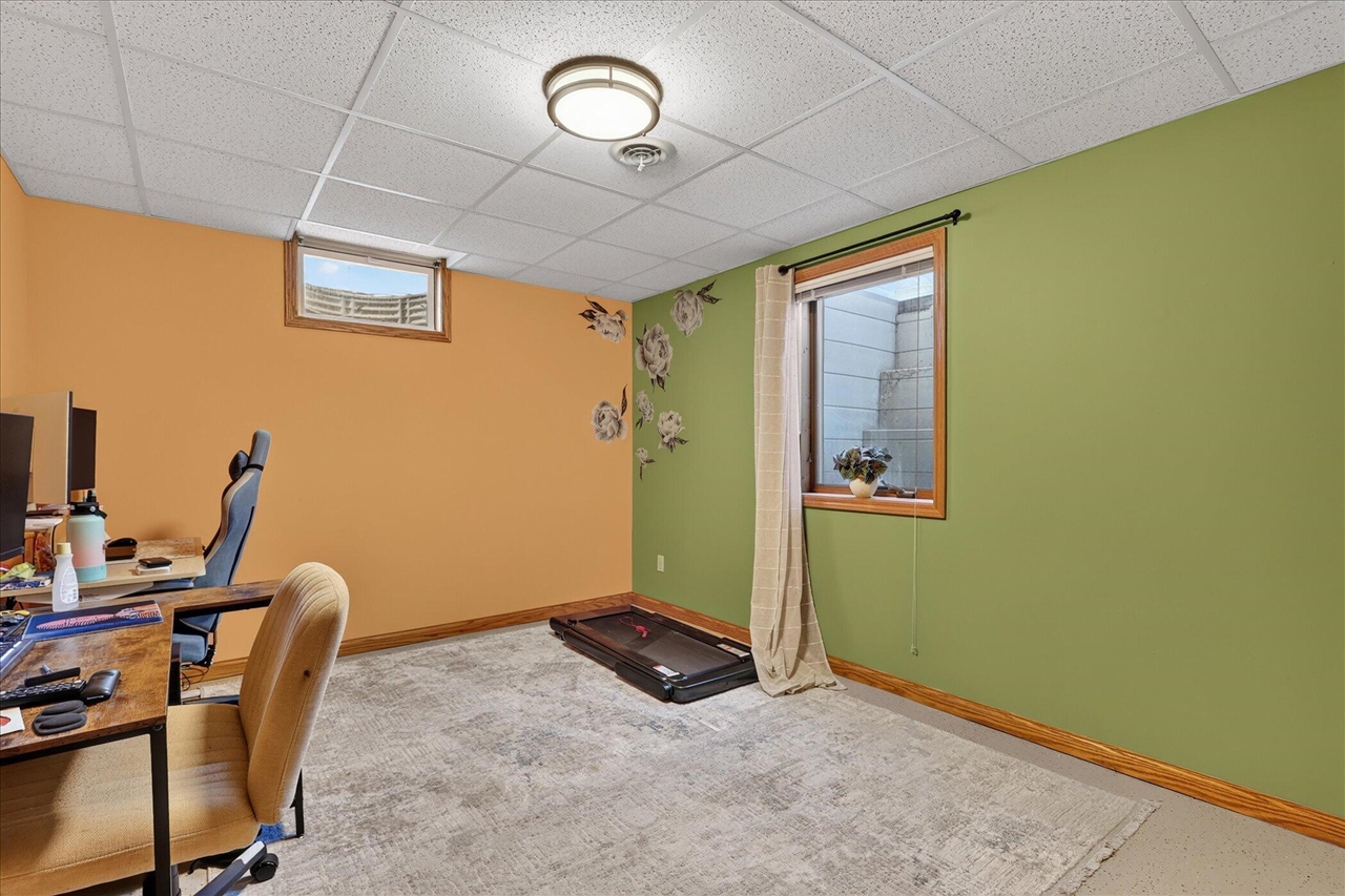 117 Charlotte Street Property Photo 33