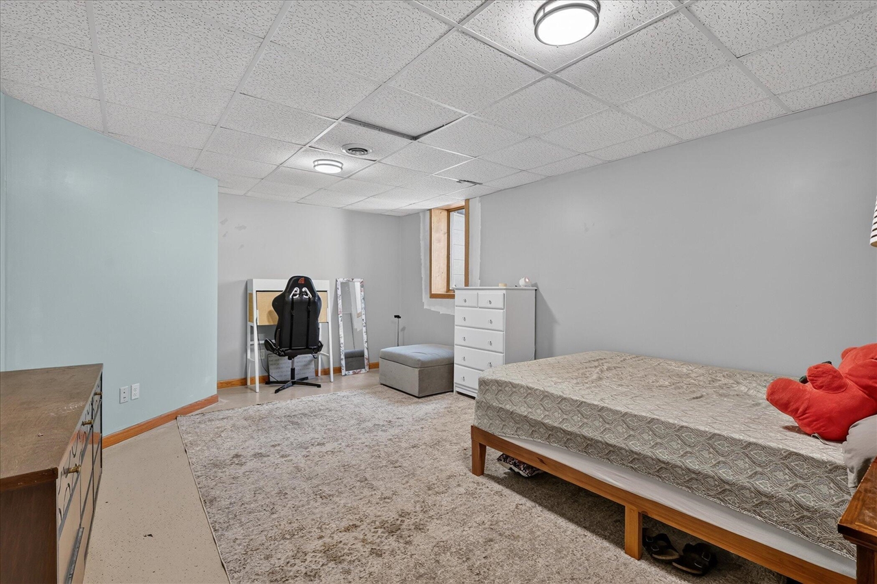117 Charlotte Street Property Photo 35