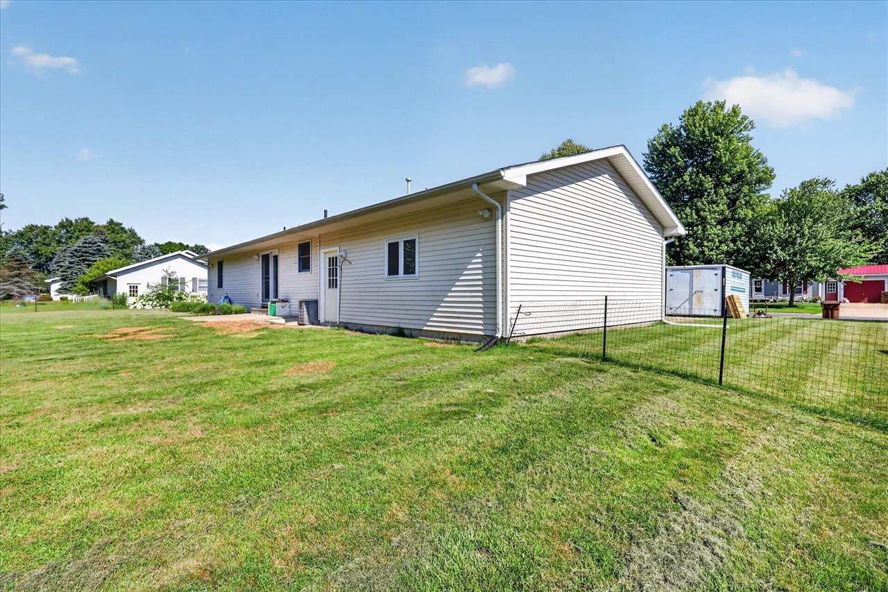 117 Charlotte Street Property Photo 42