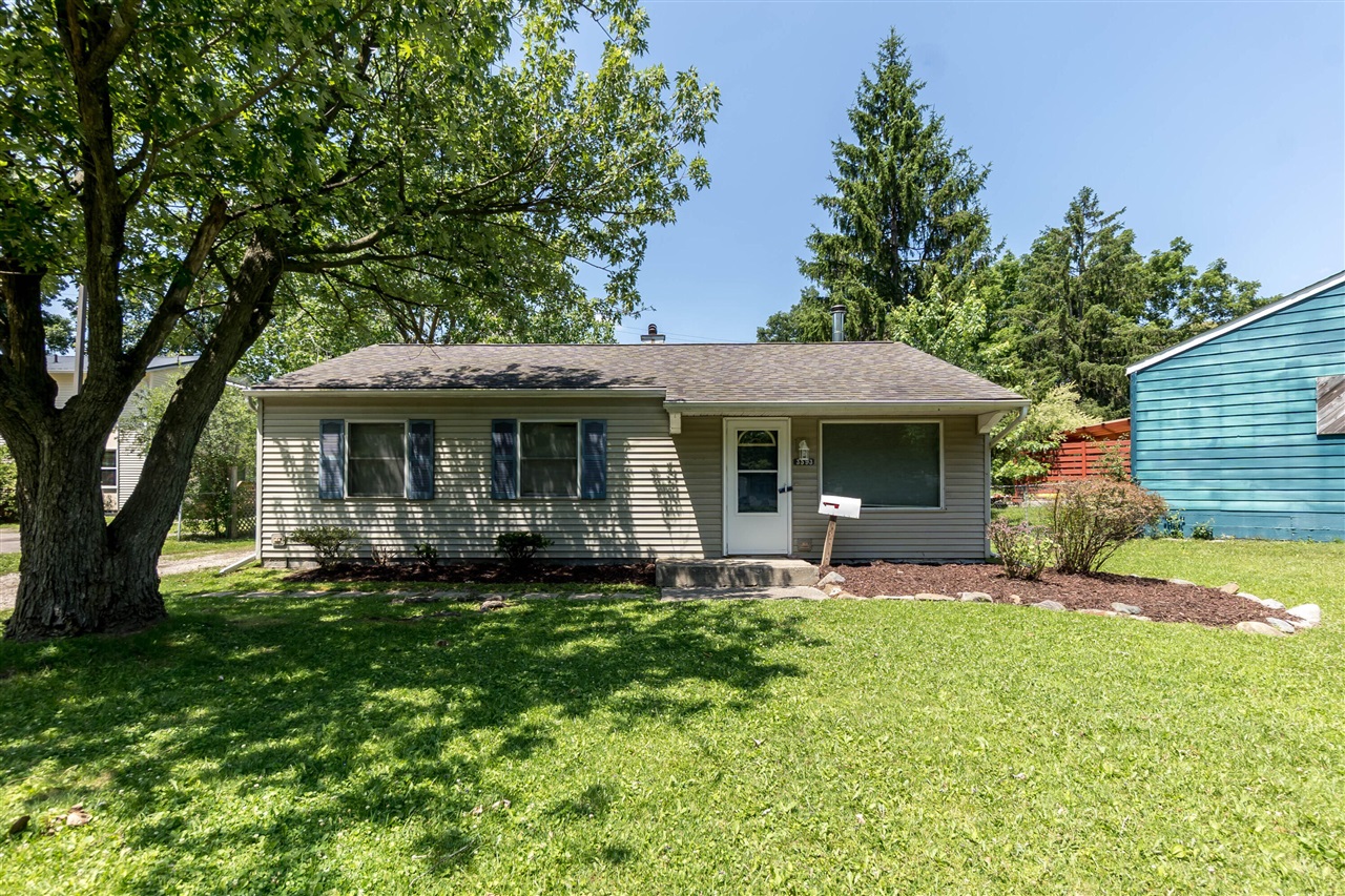 3593 Oakwood Street Property Photo 1