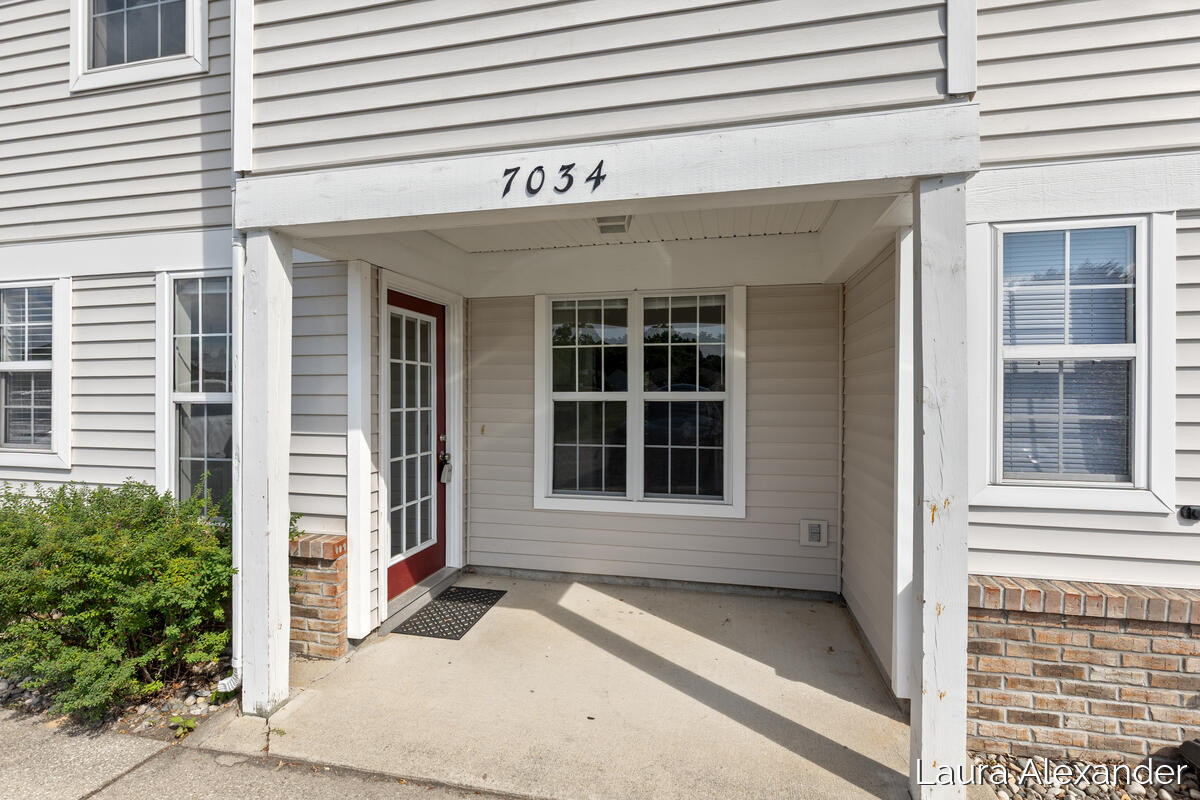 7034 S Cannon Place Drive Property Photo 1