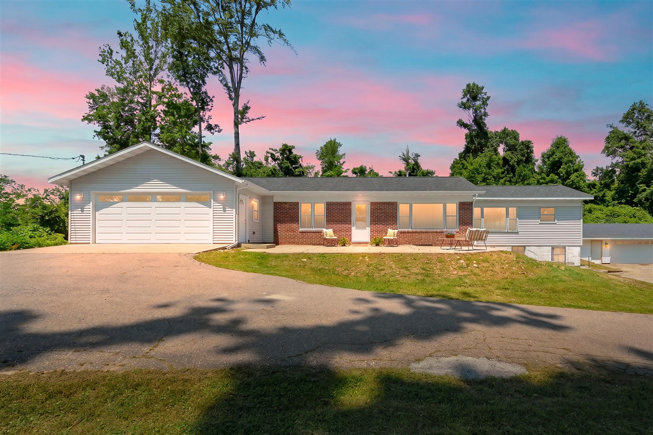 56776 Red Arrow Highway Property Photo 1