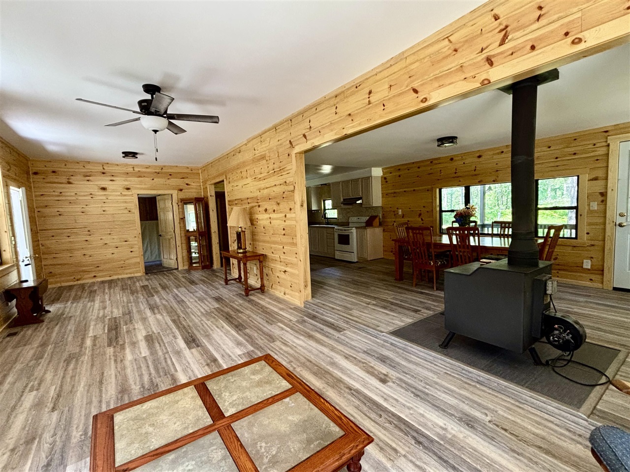 2594 S Forman Road Property Photo 8