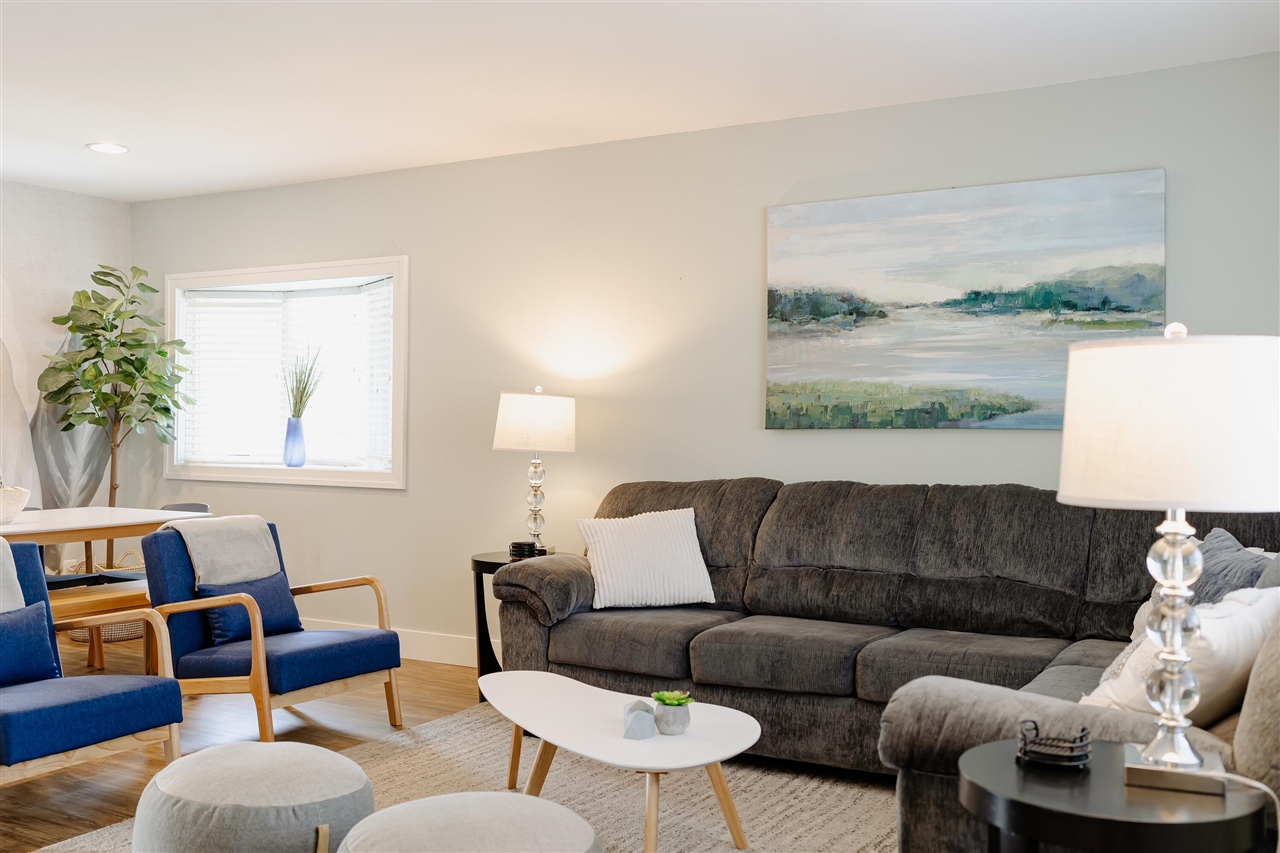 4733 Shore Drive Property Photo 4