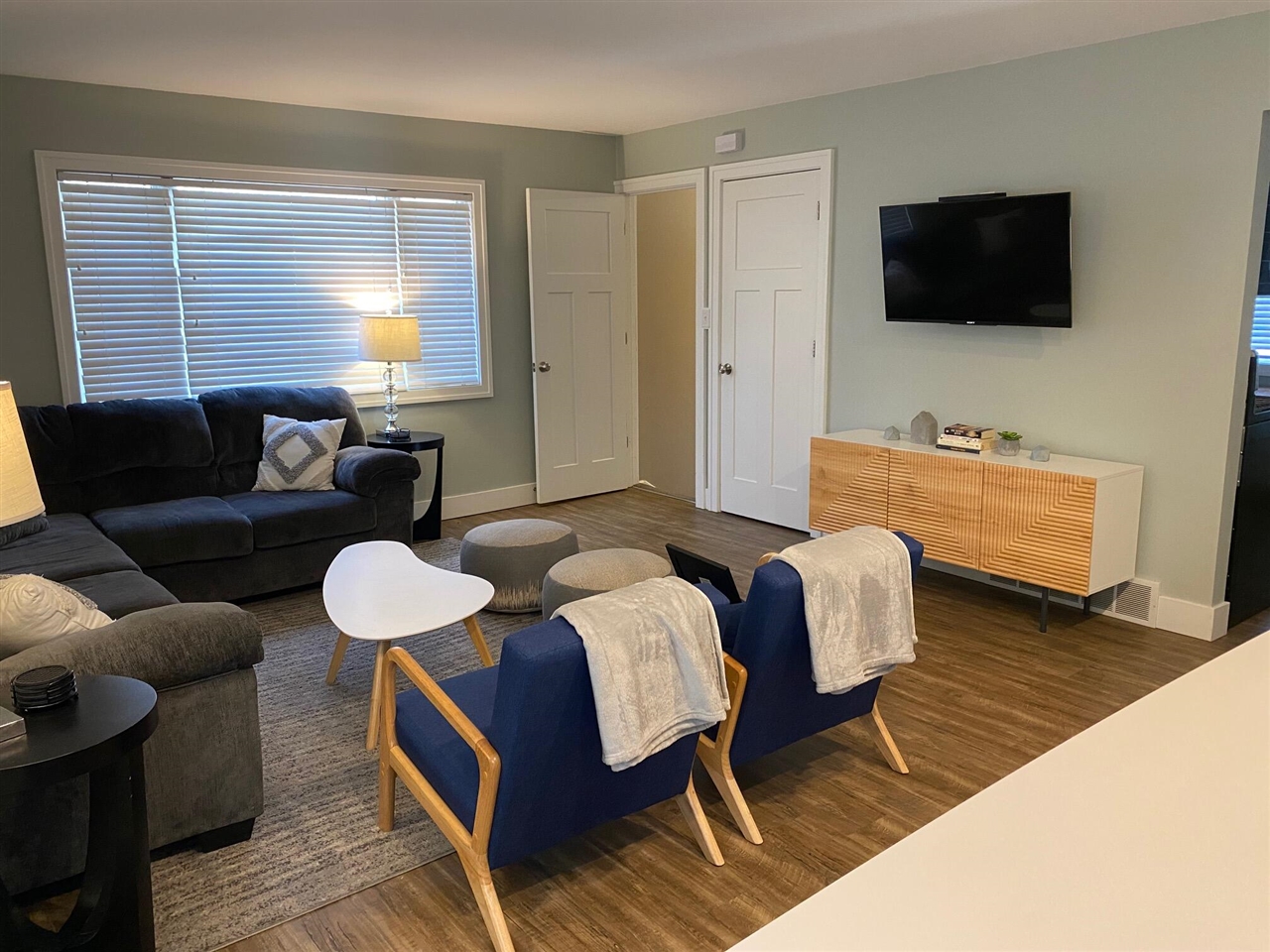 4733 Shore Drive Property Photo 11