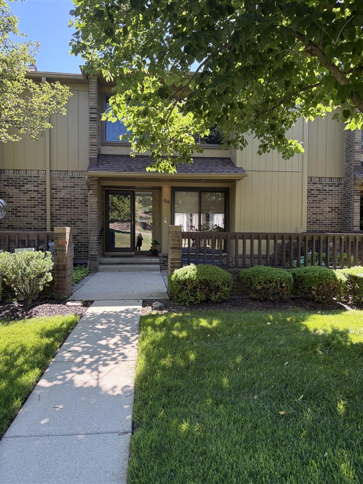 1669 S Hill Boulevard Property Photo 1