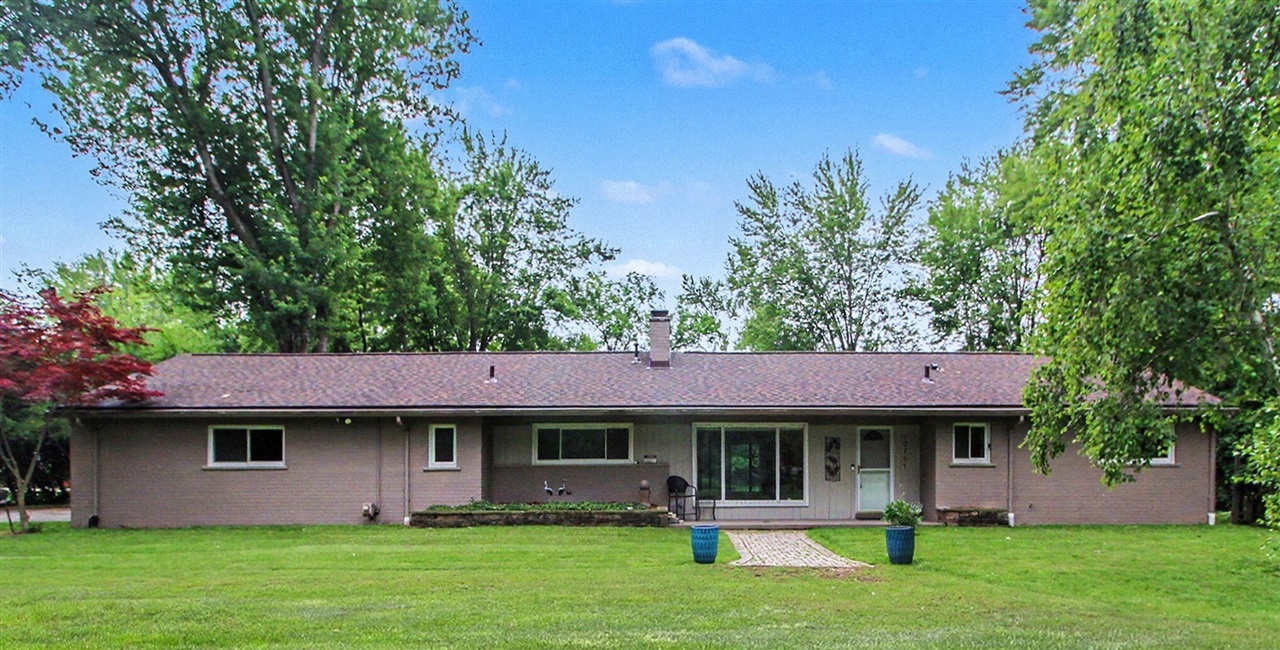 20761 W 13 Mile Road Property Photo 1