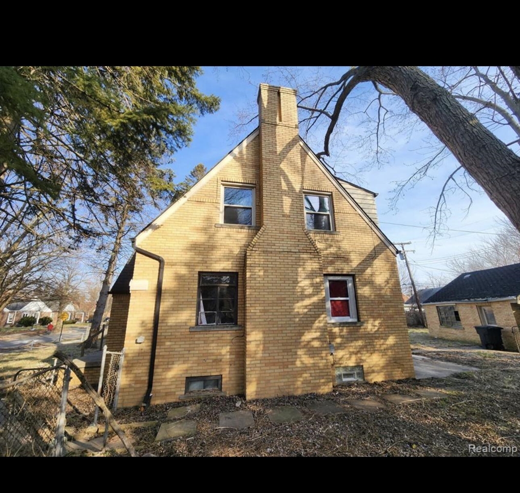15646 Saratoga Avenue Property Photo 1