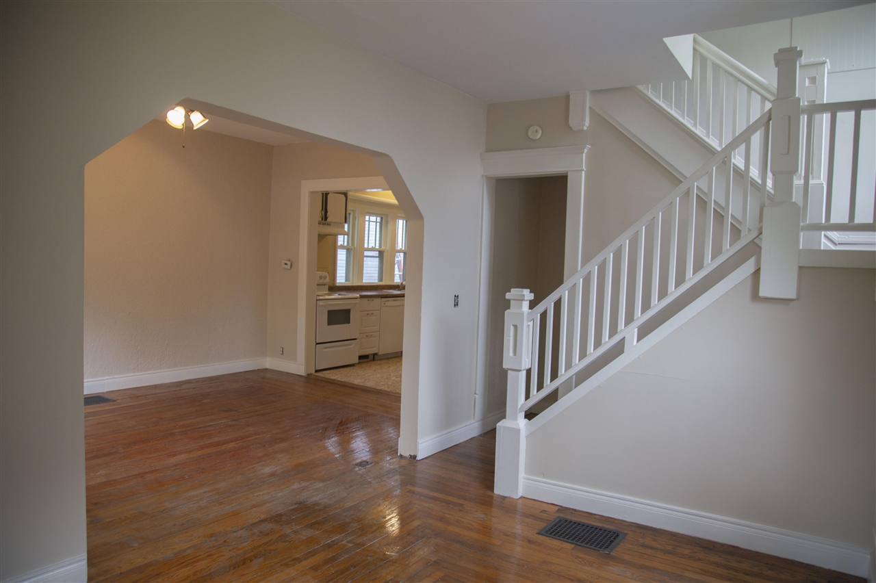 826 Normal Court Property Photo 3