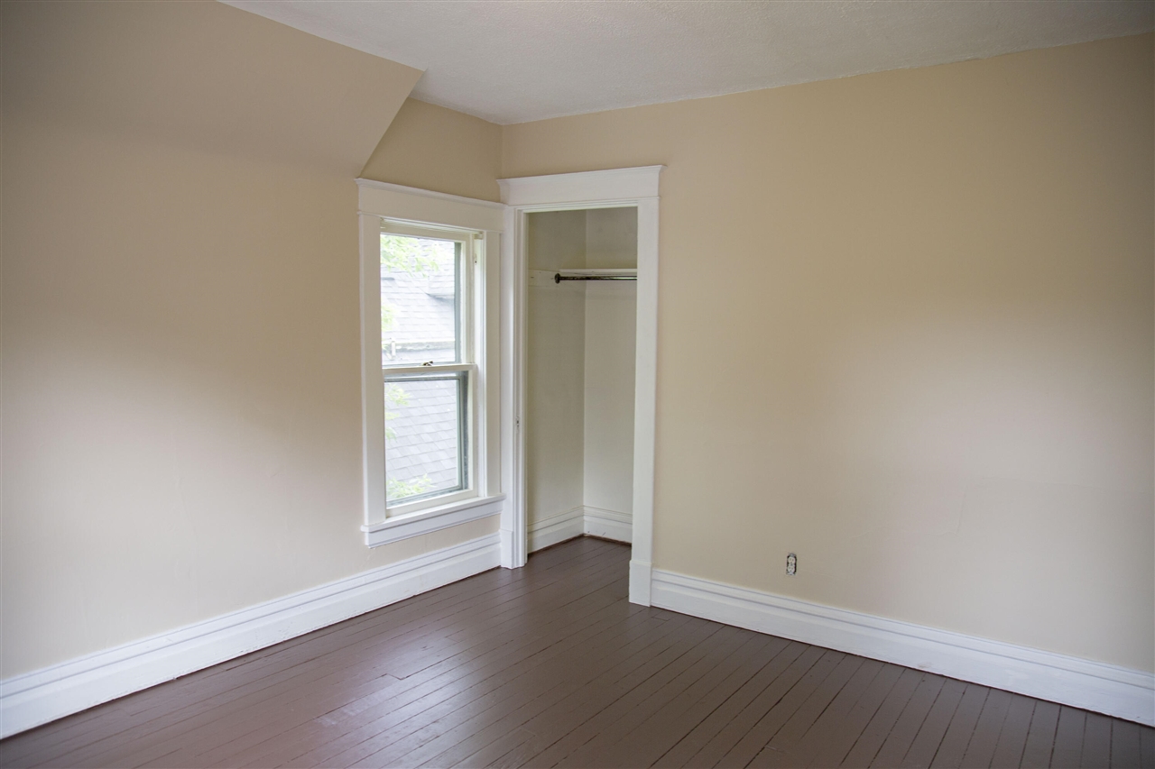 826 Normal Court Property Photo 9