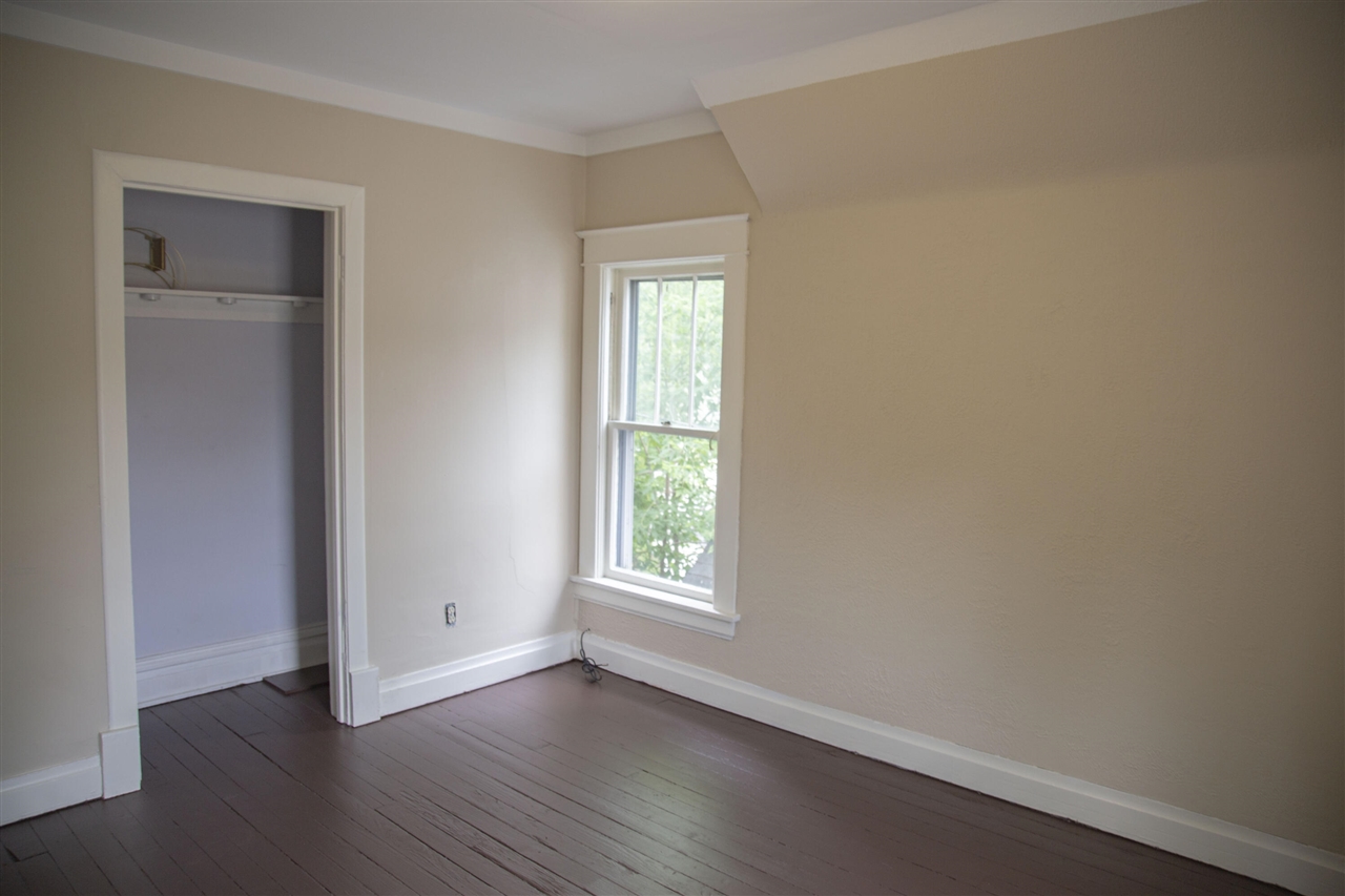 826 Normal Court Property Photo 11