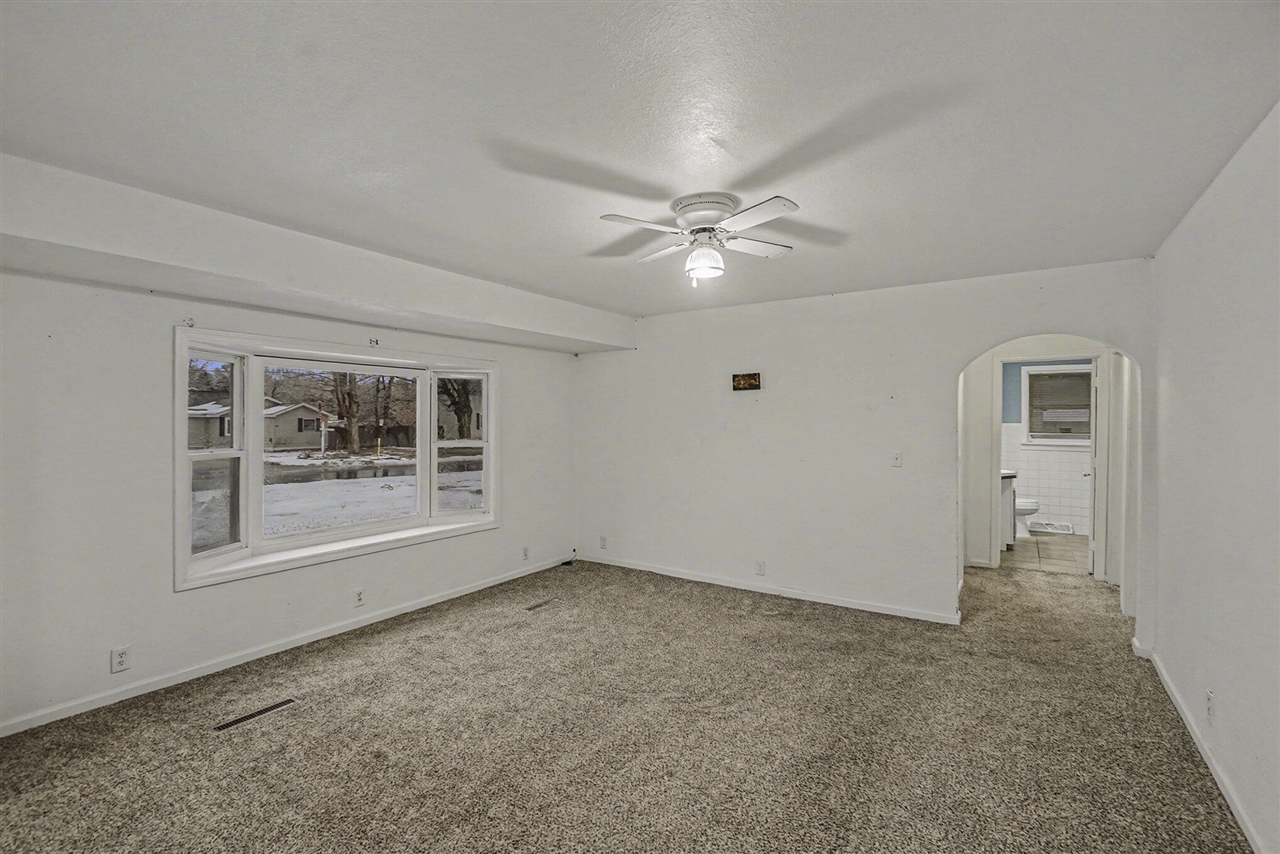 295 Hawley Street Property Photo 8