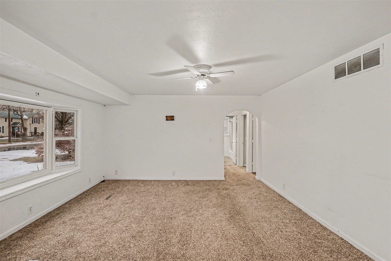 295 Hawley Street Property Photo 10
