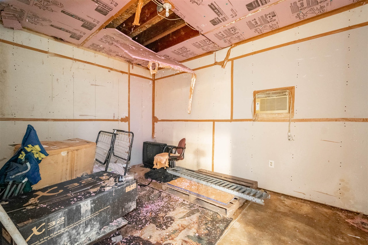 559 W Burr Oak Property Photo 11