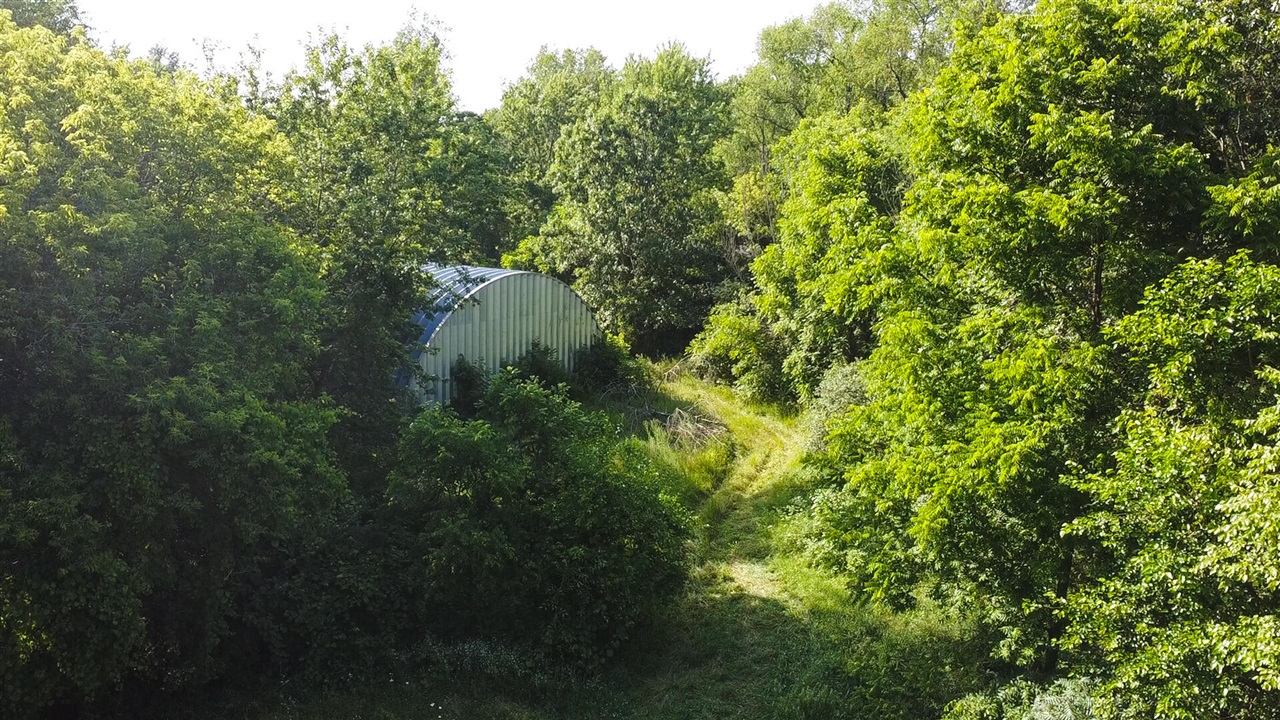 559 W Burr Oak Property Photo 13