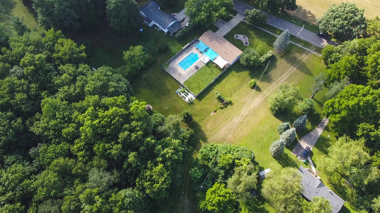 559 W Burr Oak Property Photo 16