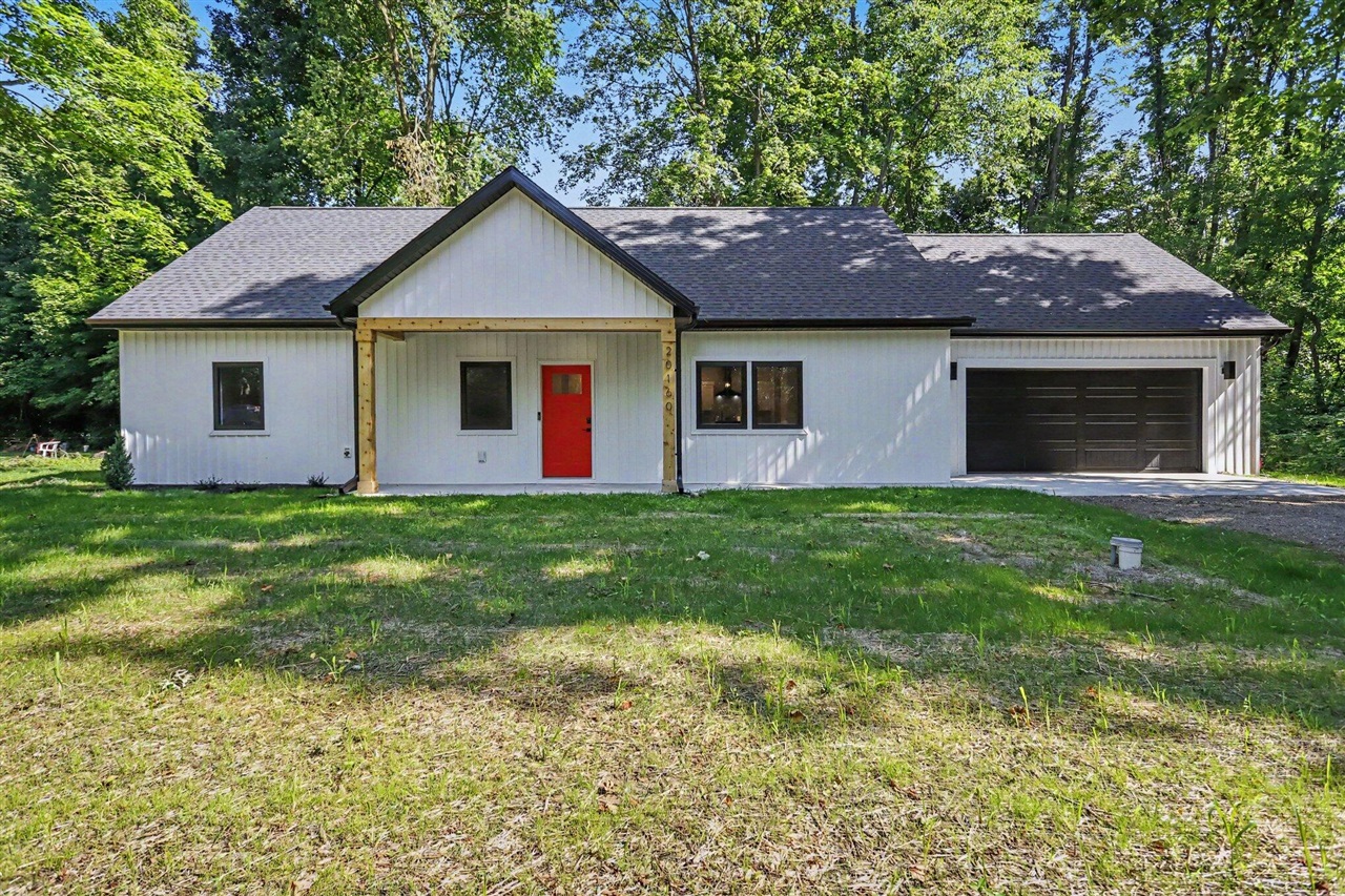 20160 Parkway Avenue Property Photo 1