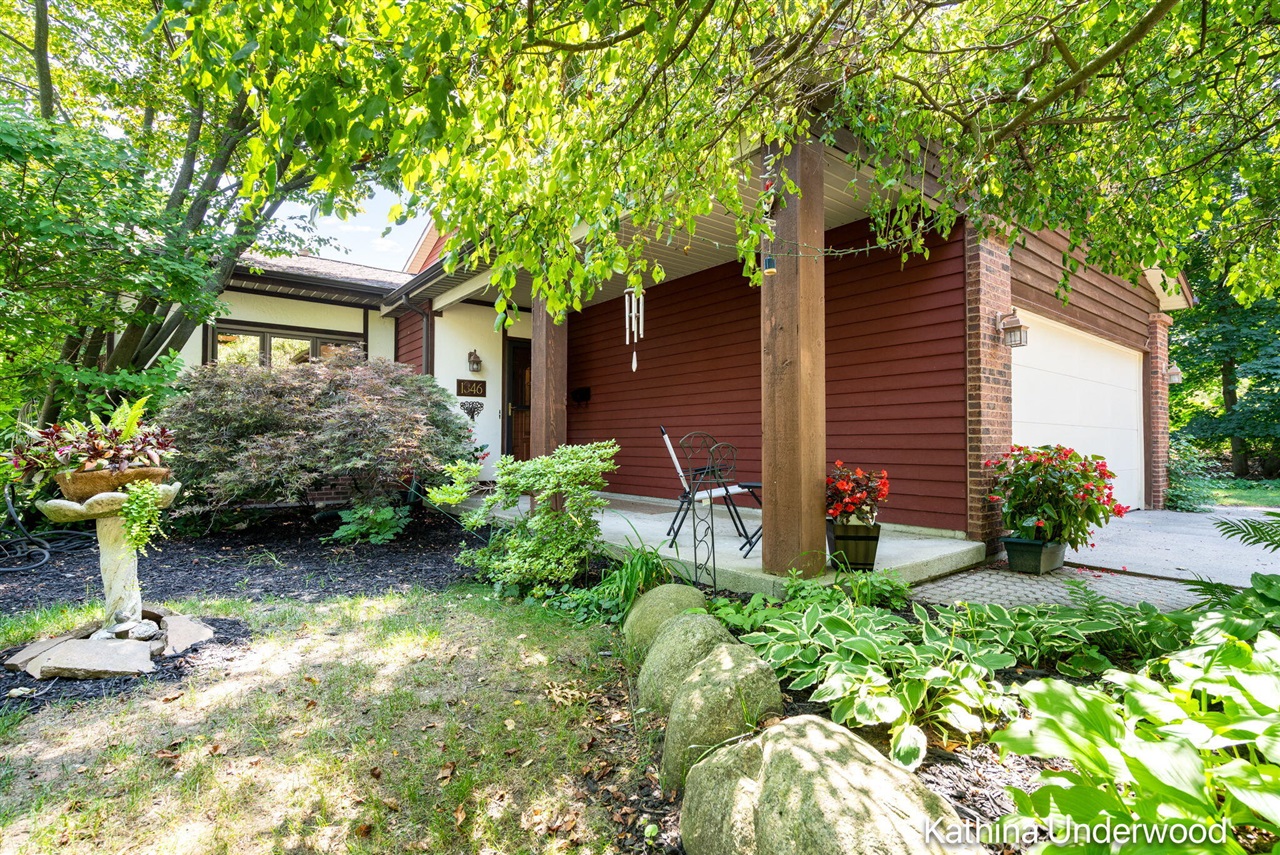 1346 Rosewood Avenue Property Photo 1